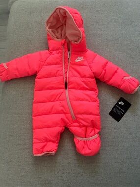 Nike Infant Hooded Puffer - Neon Pink